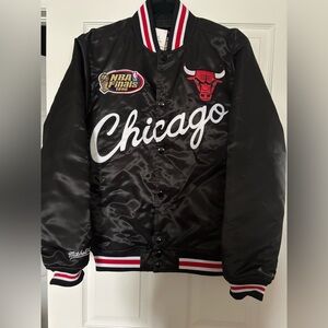 Mitchell & Ness Women’s Black Chicago Bulls NBA Finals 1996 Jacket